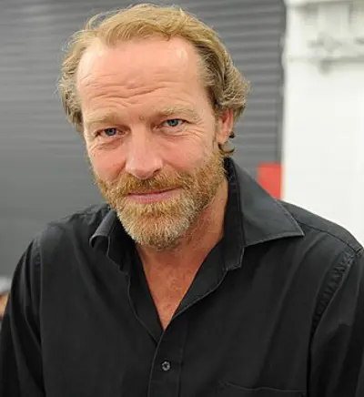 1961 iain glen scottish actor 06 24