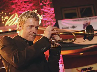 1962 chris botti american trumpet player and composer 10 12