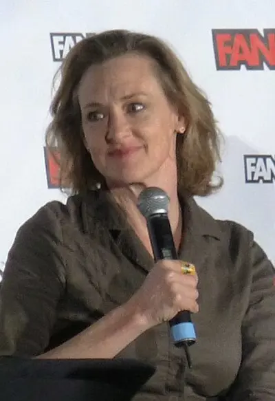 1962 joan cusack american actress 10 11