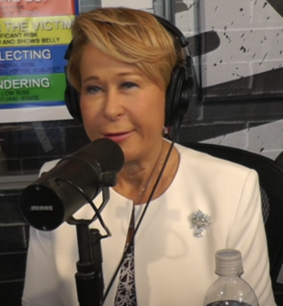 1964 yeardley smith american actress voice actress comedian an 07 03