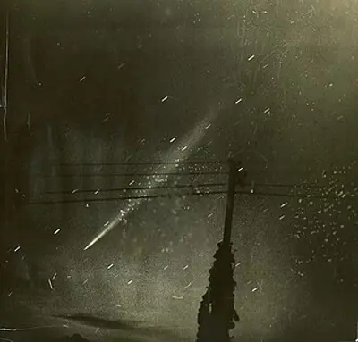 1965 comet ikeyaseki approaches perihelion passing 450000 kilo 10 21