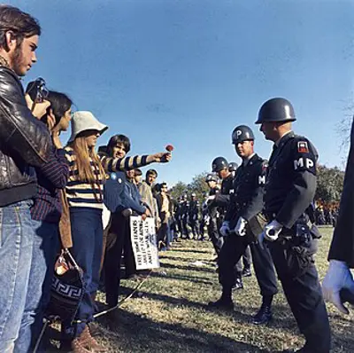 1965 vietnam war protests at an anti war rally in new york city 10 15