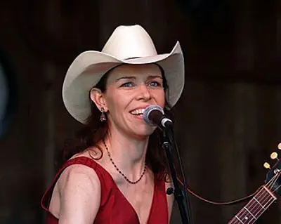 1967 gillian welch american singer songwriter and guitarist 10 02