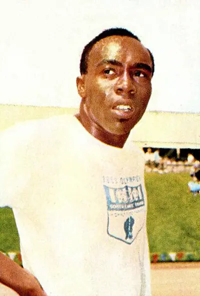 1968 jim hines becomes the first man ever to break the so called 10 14