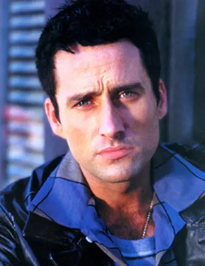 1970 glenn quinn american actor died 2002 05 28