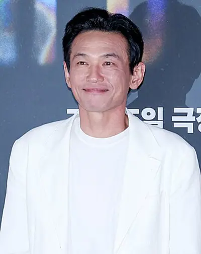 1970 hwang jung min south korean actor 09 01