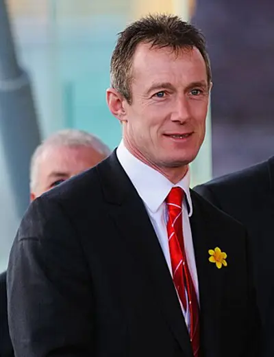 1970 rob howley welsh rugby player and coach 10 13