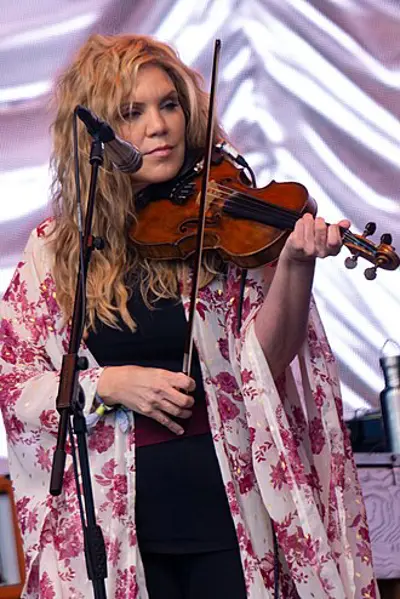 1971 alison krauss american singer songwriter and fiddler 07 23