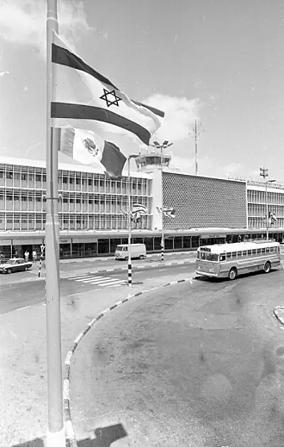 1973 egypt and israel accept united nations security council reso 10 25