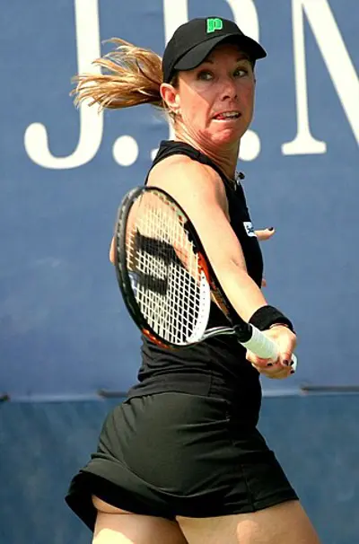 1973 lisa raymond american tennis player 08 10