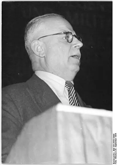 1973 robert scholl german accountant and politician born 1891 10 25