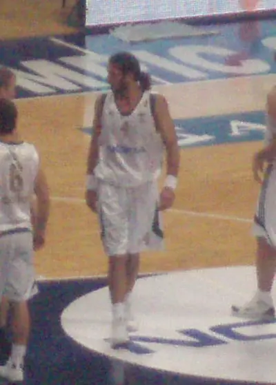 1974 fragiskos alvertis greek basketball player coach and mana 06 11