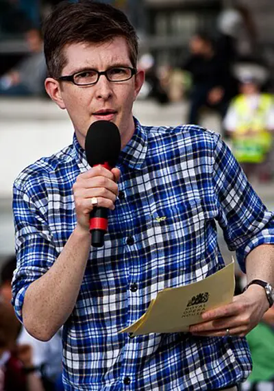 1975 gareth malone english singer and conductor 11 09