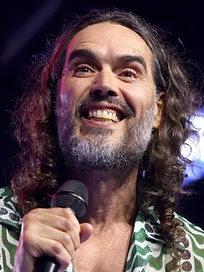 1975 russell brand english comedian and actor 06 04