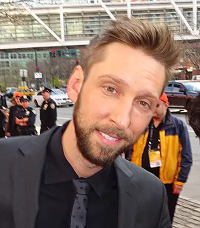 1977 joel david moore american actor 09 25