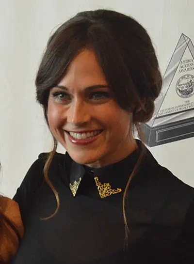 1979 nikki deloach american actress and singer 09 09