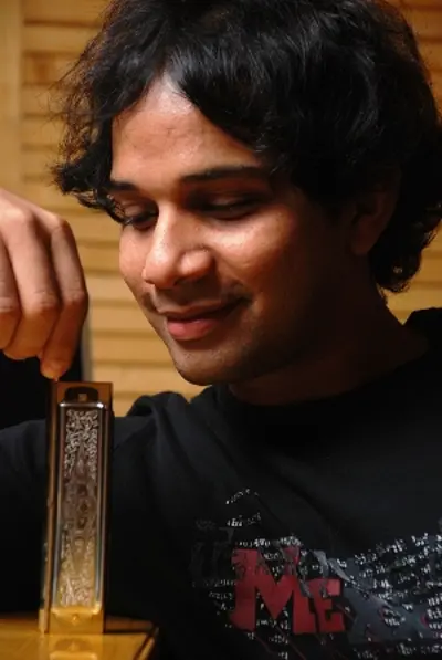 1980 karthik indian singer songwriter 11 07