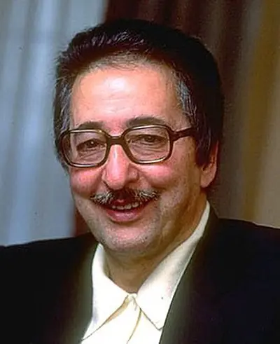 1981 after impeachment on june 21 abolhassan banisadr flees with 07 29