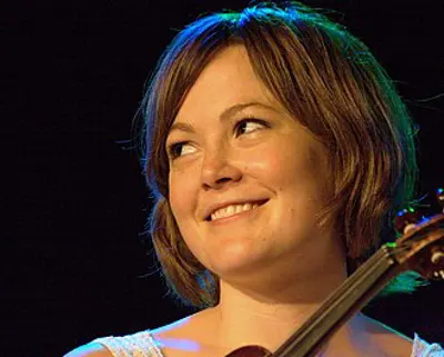 1981 sara watkins american fiddle ukulele and guitar player 06 08