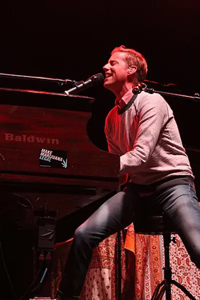 1982 andrew mcmahon american singer songwriter pianist and pro 09 03