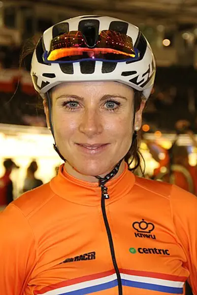 1982 annemiek van vleuten dutch cyclist 10 08