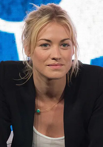 1982 yvonne strahovski australian actress 07 30