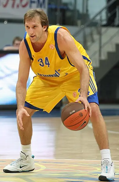 1982 zoran planinic croatian basketball player 09 12
