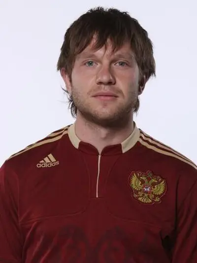 1983 ivan saenko russian footballer 10 17