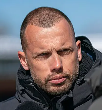 1983 john heitinga dutch footballer and coach 11 15