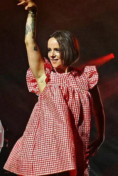 1984 alizee french singer 08 21