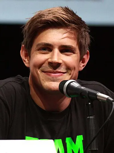 1984 chris lowell american actor 10 17