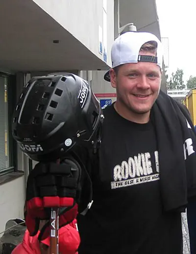 1984 petri kontiola finnish ice hockey player 10 04