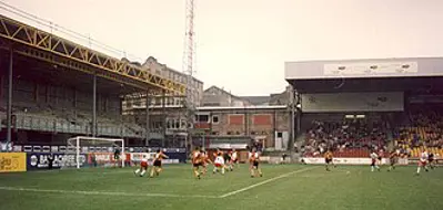1985 fifty six spectators die and more than 200 are injured in th 05 11