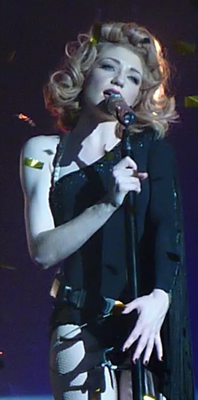 1985 nicola roberts english singer songwriter 10 05