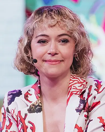 1985 tatiana maslany canadian actress 09 22