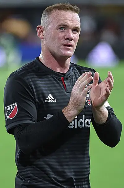 1985 wayne rooney english footballer 10 24