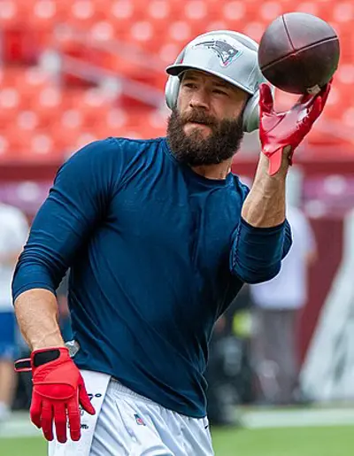 1986 julian edelman american football player 05 22
