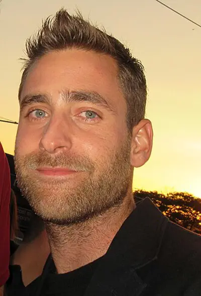 1986 oliver jackson cohen english actor 10 24