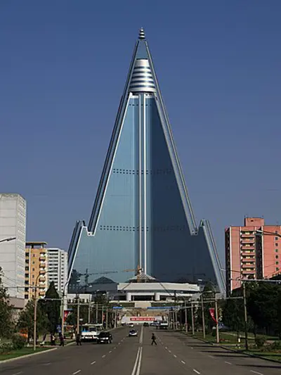 1987 construction began on the ryugyong hotel pictured in pyong 08 28
