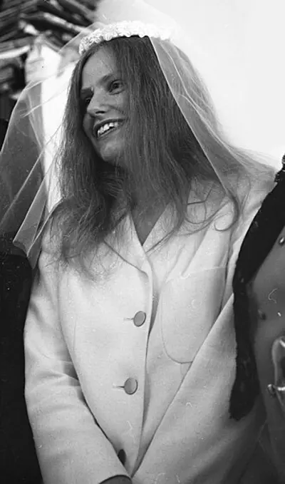 1987 jacqueline du pre english cellist and educator born 1945 10 19