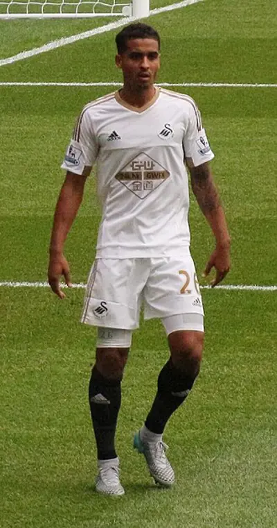 1988 kyle naughton english footballer 11 11