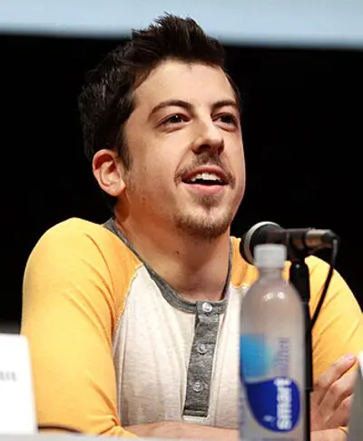 1989 christopher mintz plasse american actor 06 20