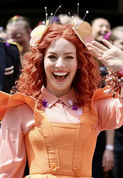 1989 emma watkins australian singer and actress 09 21