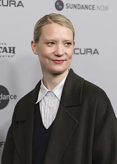 1989 mia wasikowska australian actress 10 25