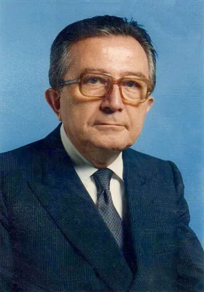 1990 italian prime minister giulio andreotti reveals to the itali 10 24