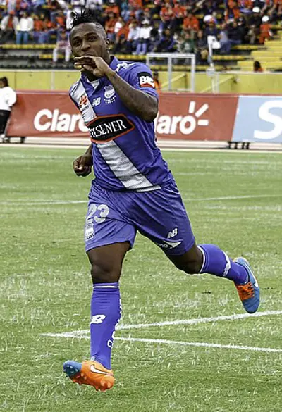 1990 miller bolanos ecuadoran footballer 06 01