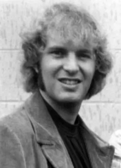 1990 tom fogerty american singer songwriter and guitarist born 09 06