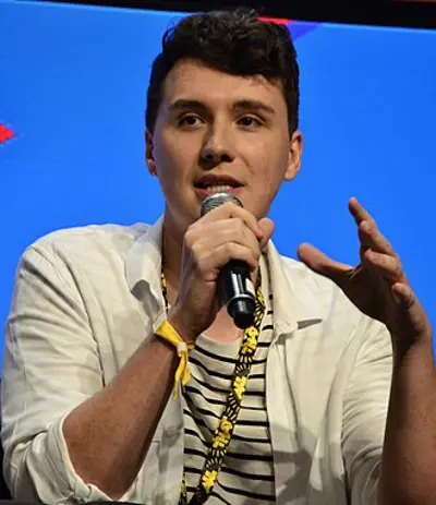 1991 daniel howell english youtuber 06 11