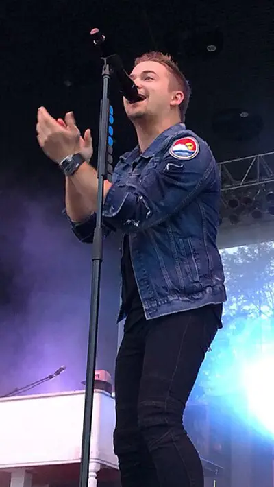 1991 hunter hayes american singer songwriter and guitarist 09 09