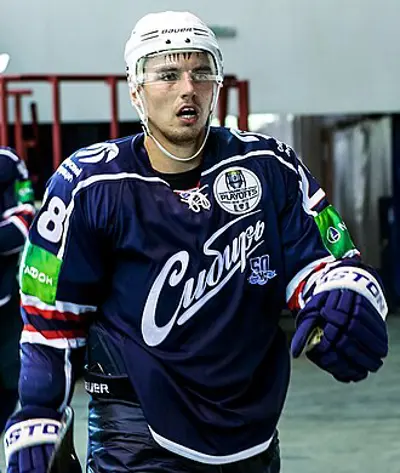 1992 igor ozhiganov russian ice hockey player 10 13